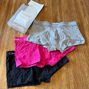NWT Men's Calvin Klein 3-Pack Cotton Classics Boxer Briefs Set, size medium